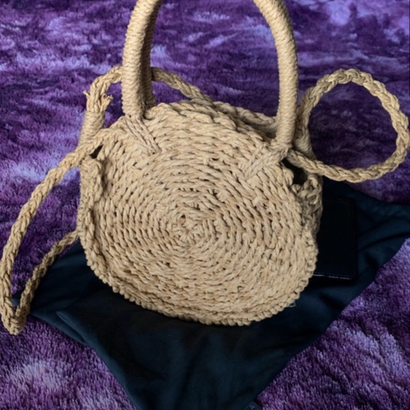 ROUND WOVEN PURSE - Picture 4 of 13